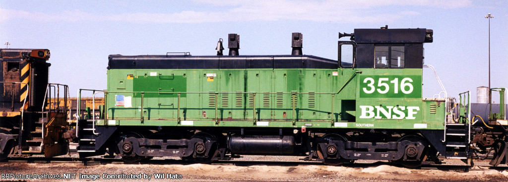 BNSF SW1200 3516